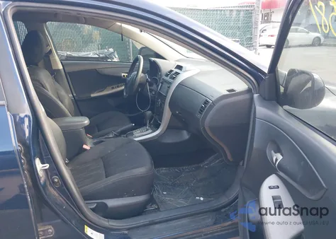 2013 Toyota Corolla S/Le z USA, uszkodzony, nr VIN 2T1BU4EE6DC104027